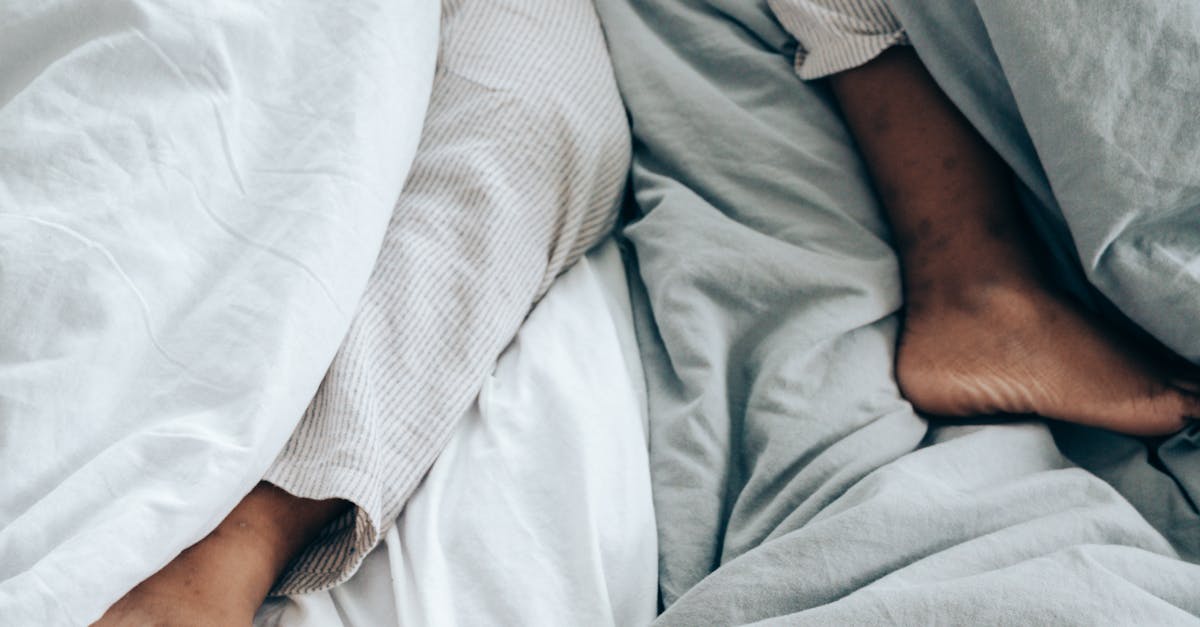 How to make a toga from a double bedsheet