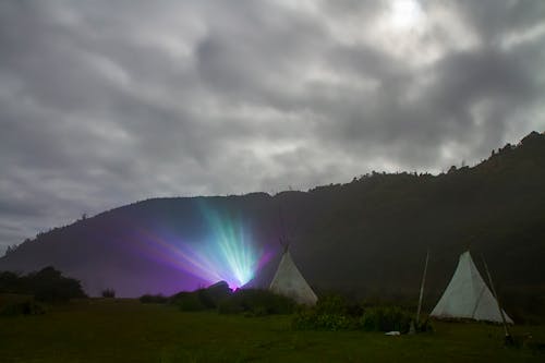 Foto profissional grátis de carpa, cielo de nubes, festa