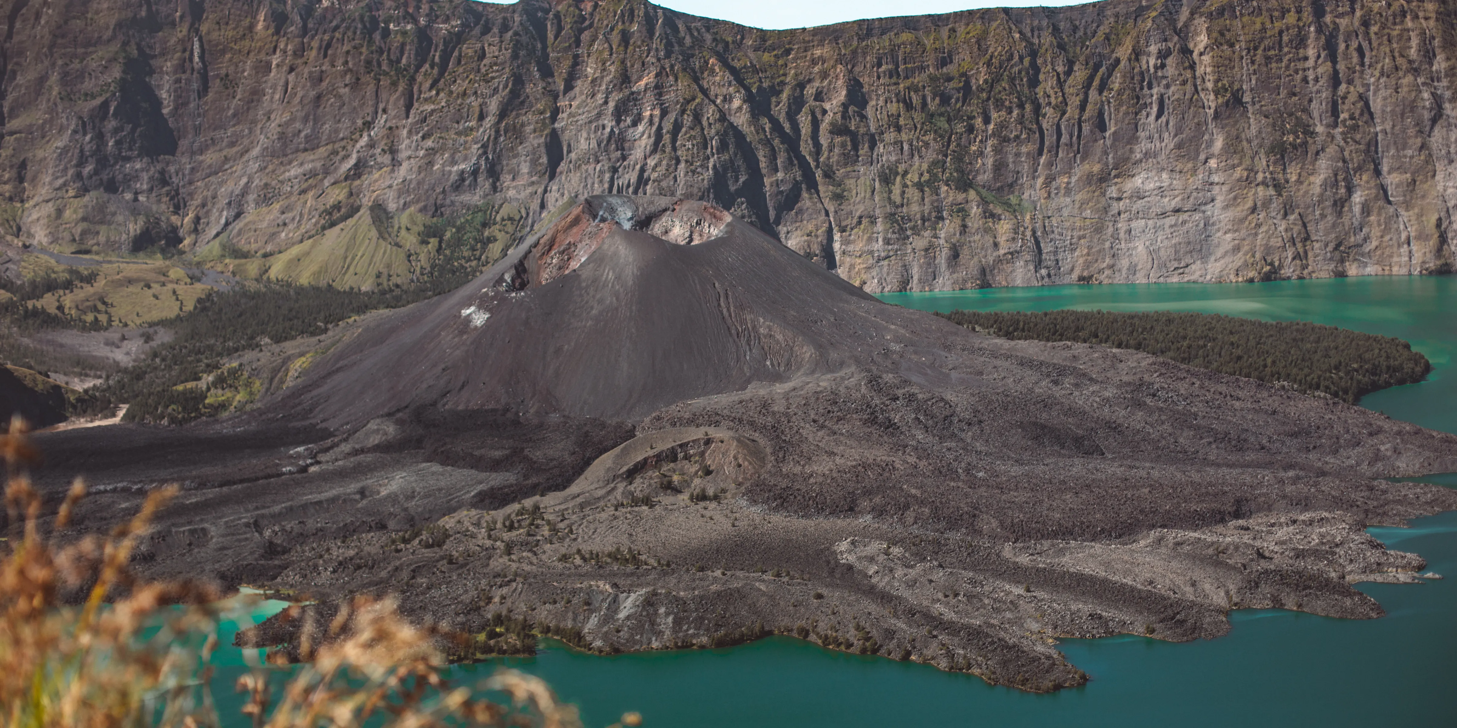 Lombok Mount Rinjani 2-Day Senaru Crater Rim Private Trek — photo 1