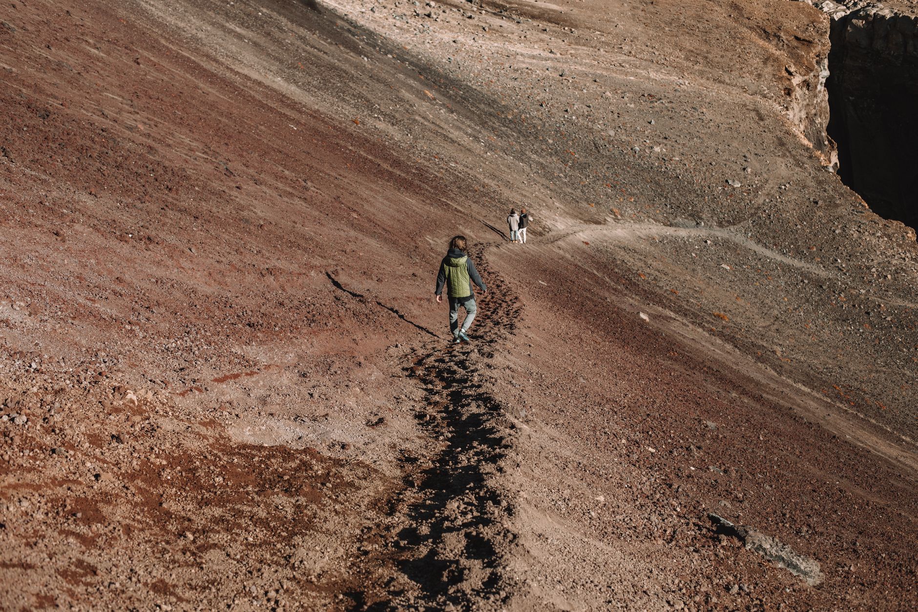 hiker canyon desert trail