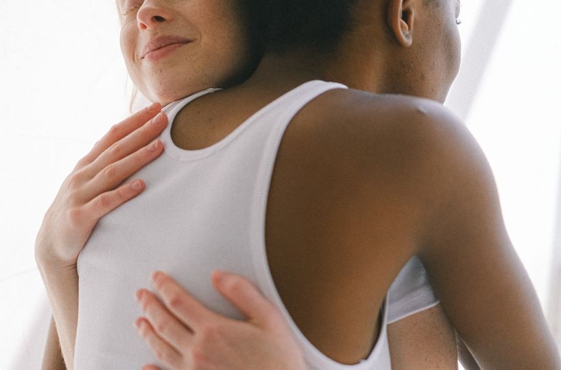 incontri online comunità LGBTQ+ persone che si connettono