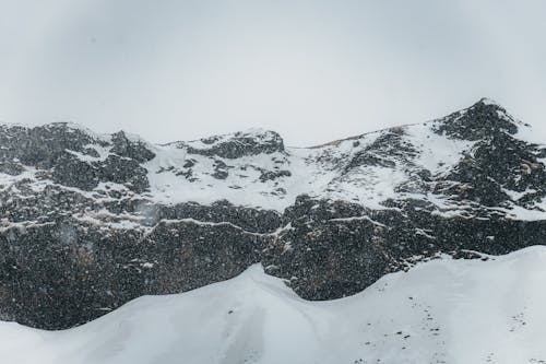 Foto profissional grátis de admirar, alcance, alpino
