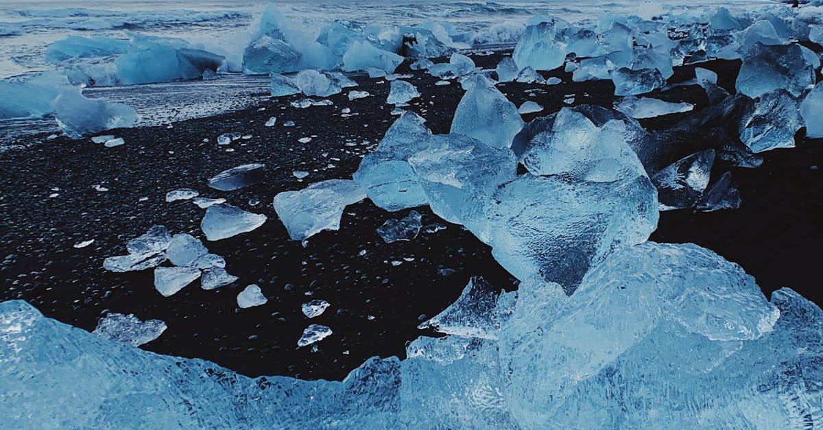 Why does ice float in water chemistry
