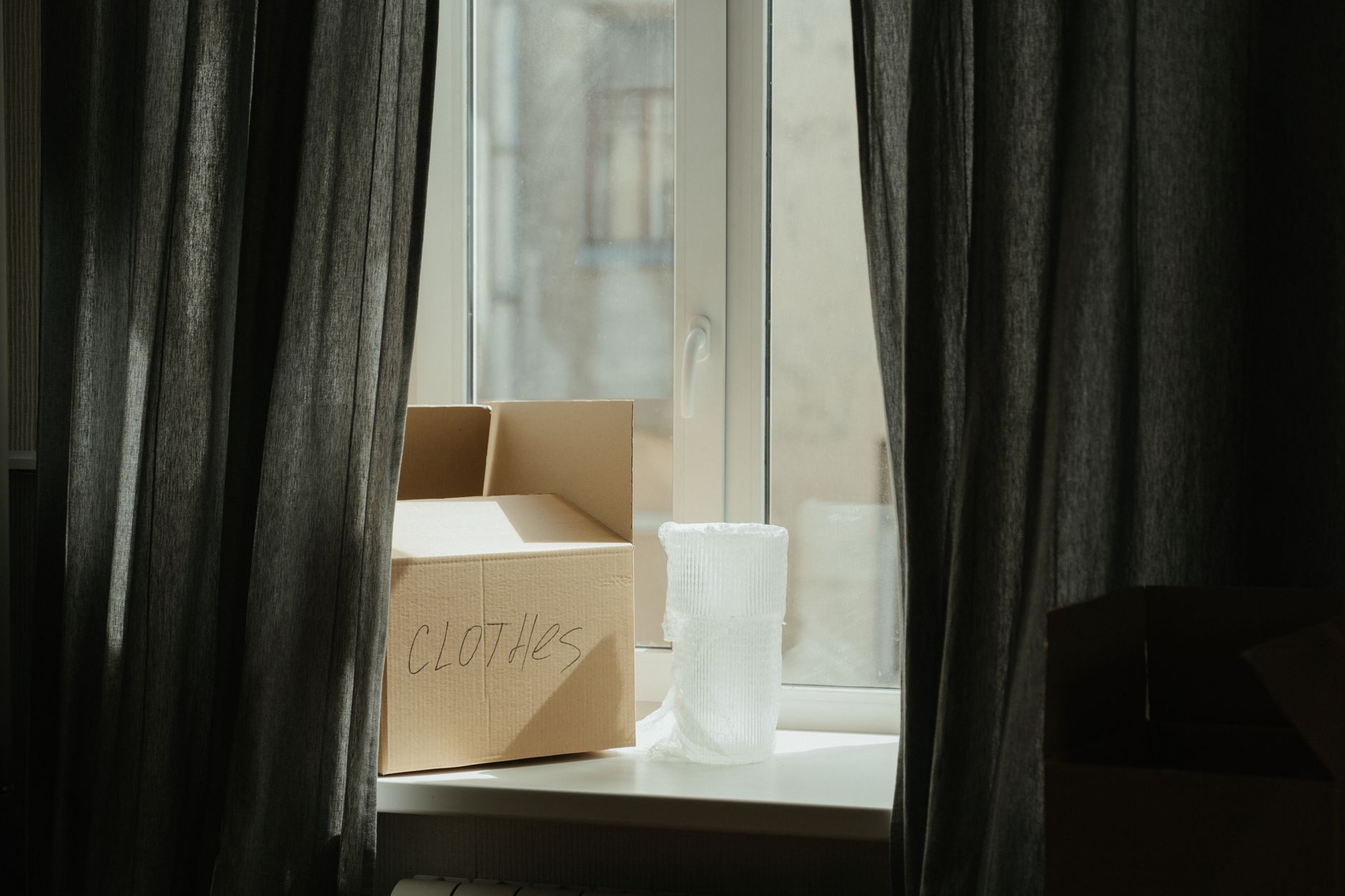 The Hidden Costs of DIY Moving: A Case for Professional Packing Services