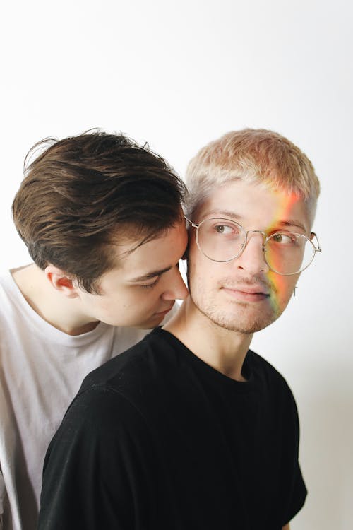 Foto stok gratis cinta, dalam ruangan, gay