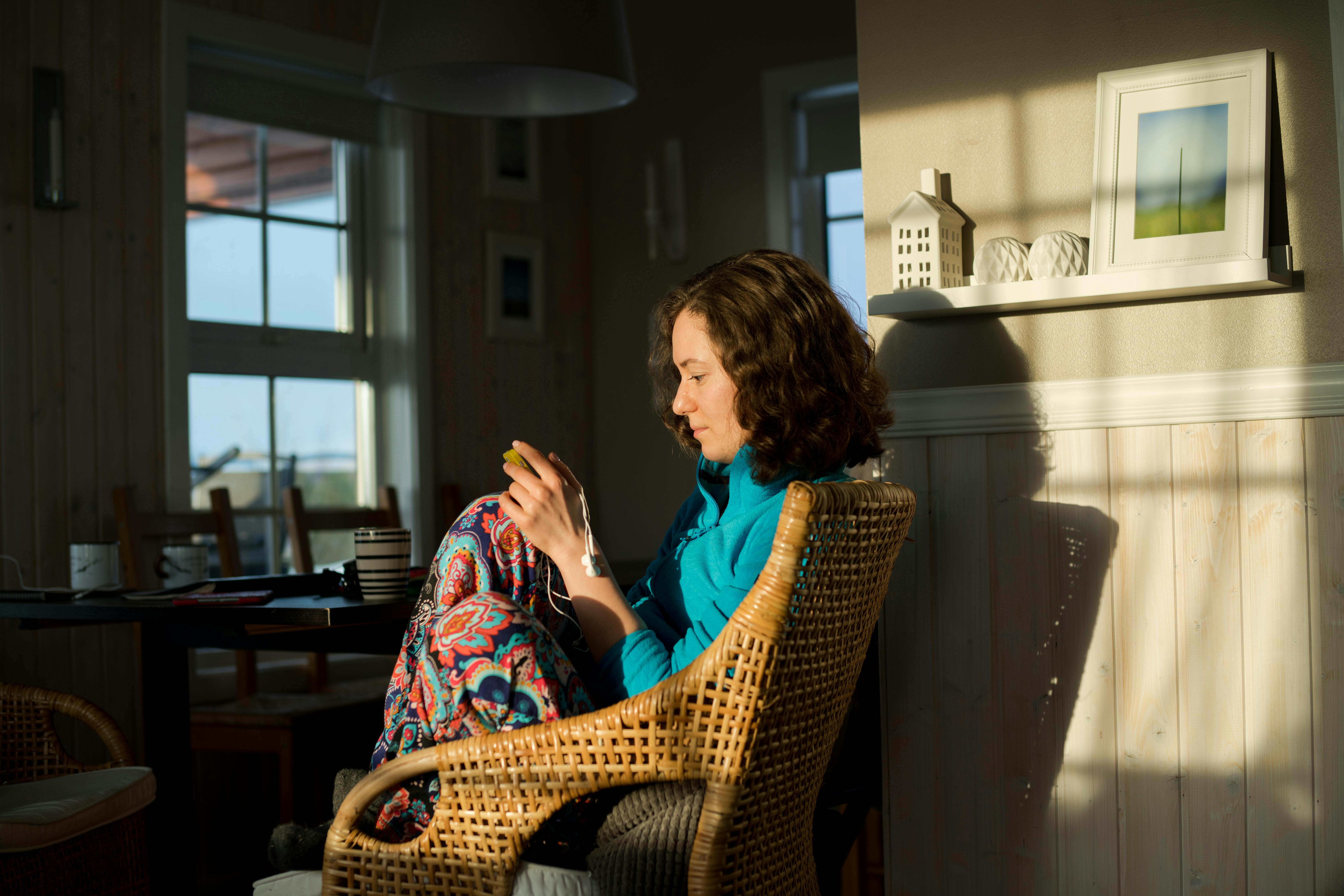 Comment revernir un fauteuil en rotin 