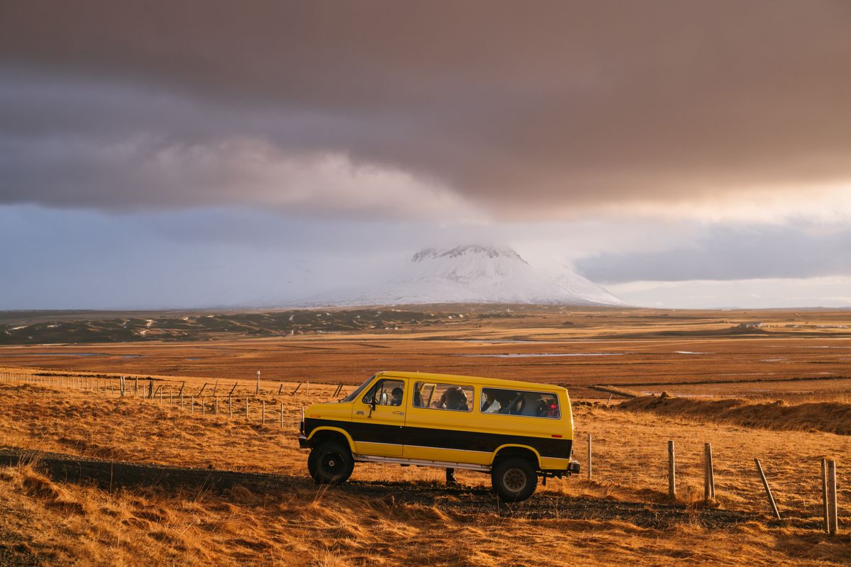 man with a van in Shieldhill — Loaded properly: blankets, straps and a plan in Shieldhill