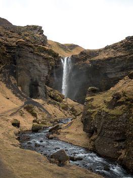 Dramatisches Motiv – Natur Hintergrundbild (von ArtHouse Studio, 6093×8124, #4573387)
