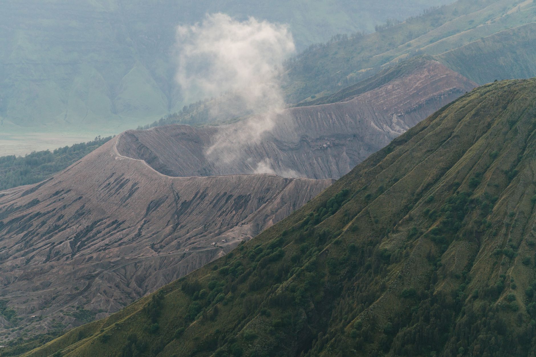 Aktivitas Gunung Merapi Masih Tinggi, BPPTKG Catat Puluhan Gempa Guguran