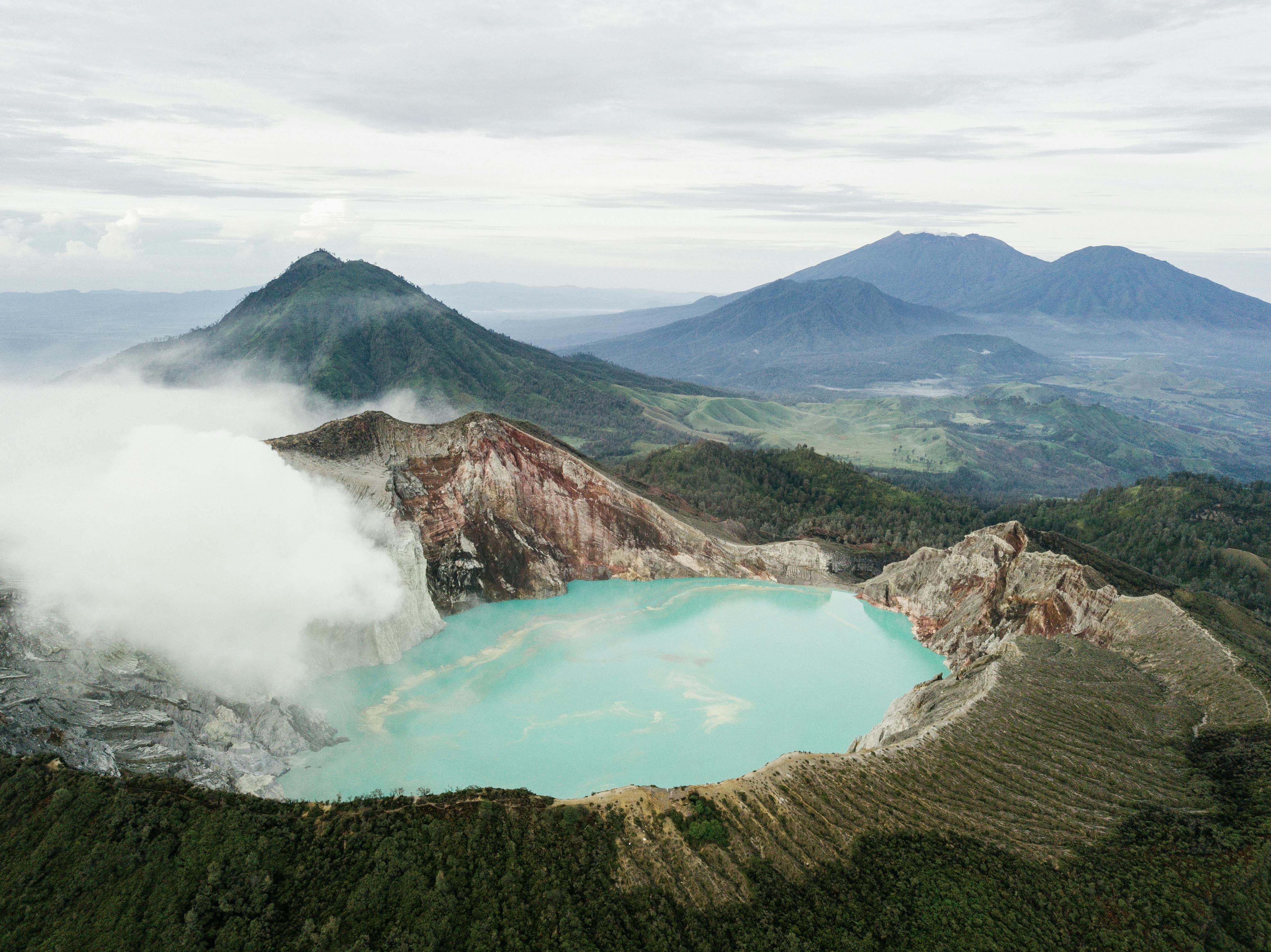 Lake in Crater in Mountains · Free Stock Photo