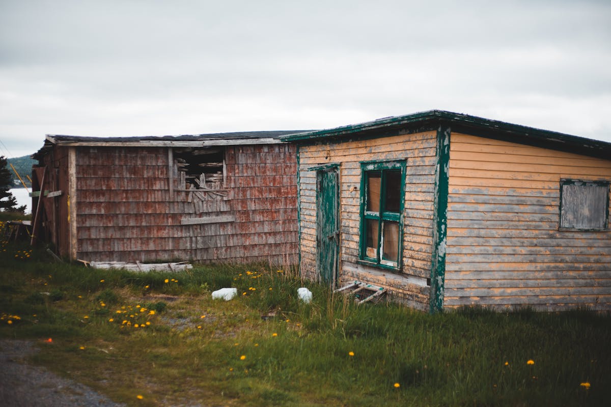 Prepress team verifying bleed on an online photo stretcher for printing output
