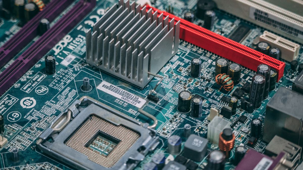 Microsoft anuncia chip Maia 300 para diminuir dependência da Nvidia