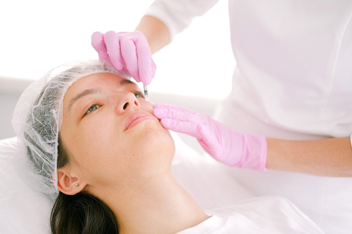 How to Choose the Right Cosmetic Treatments for Your Skin Goals How to Choose the Right Cosmetic Treatments for Your Skin Goals