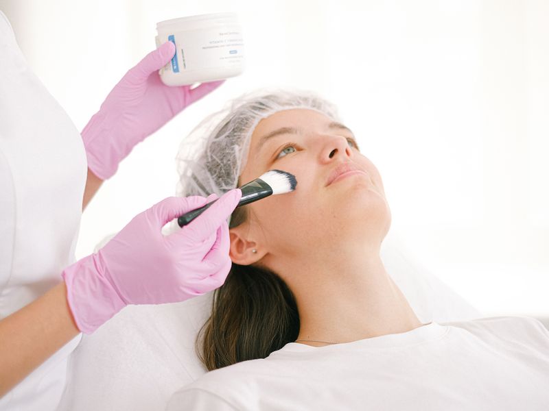Cosmetic facial treatment