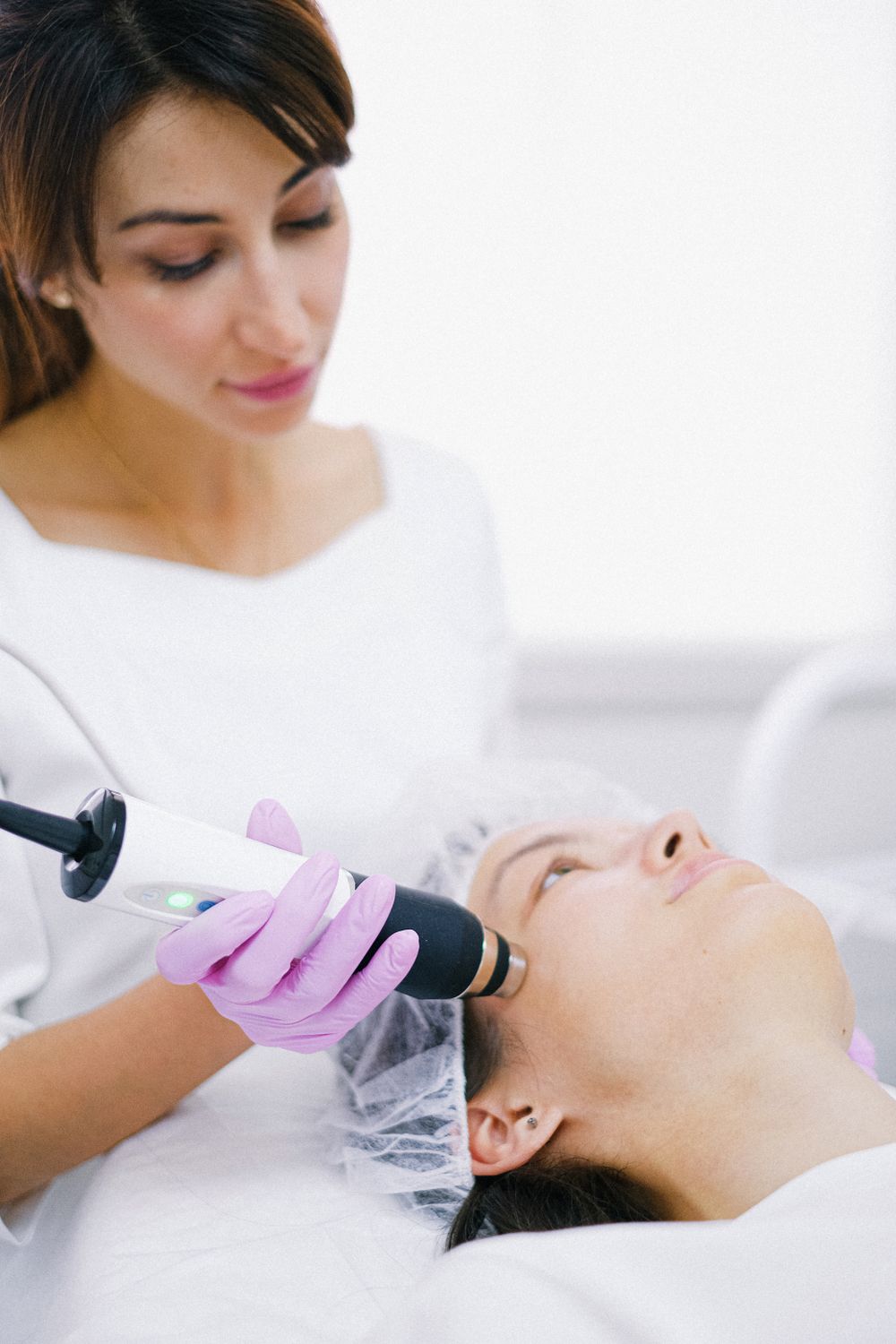 Facial treatment targeting uneven skin tone