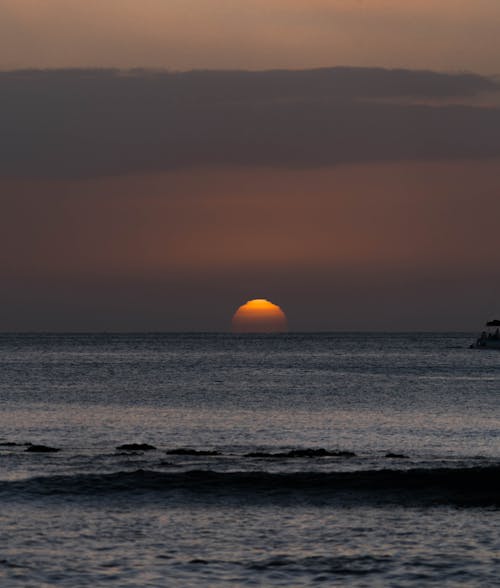 Foto d'estoc gratuïta de capvespre, fons de pantalla per al mòbil, mar