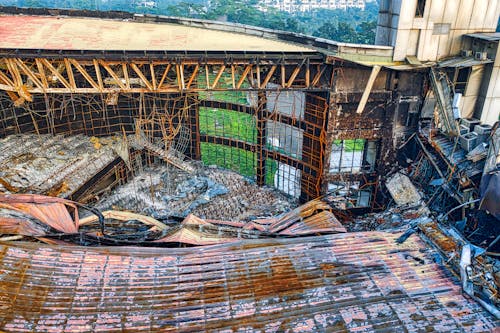 Foto profissional grátis de abandonado, aço, apodrecer