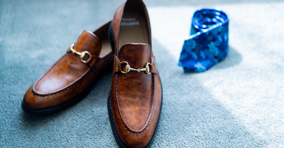 How to tie a leather bracelet slip not