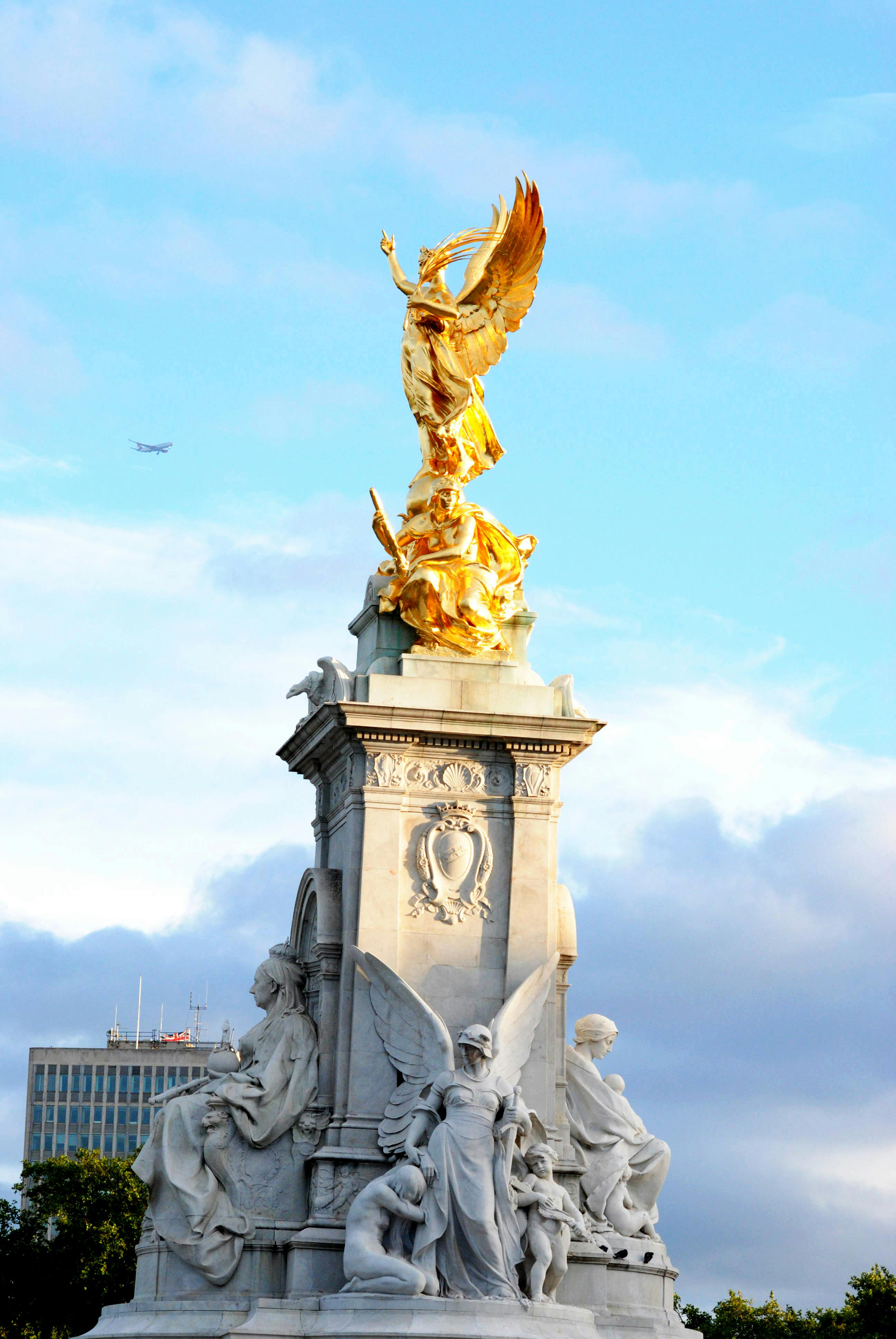 Free Stock Photo Of England, Gold, Statue