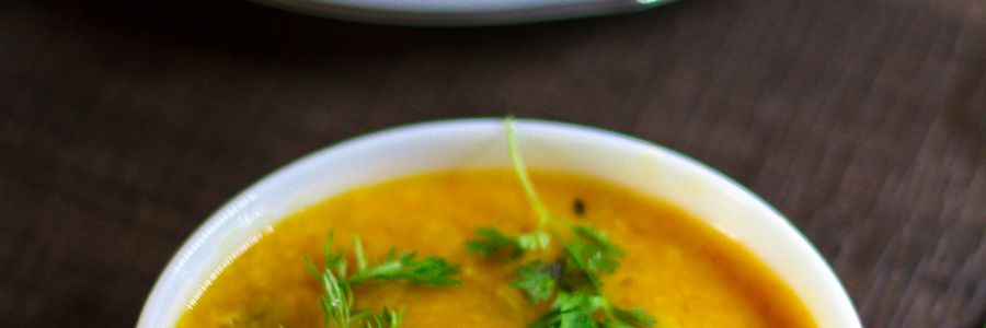 Foto de Dal de lentilha vermelha com arroz de cominho