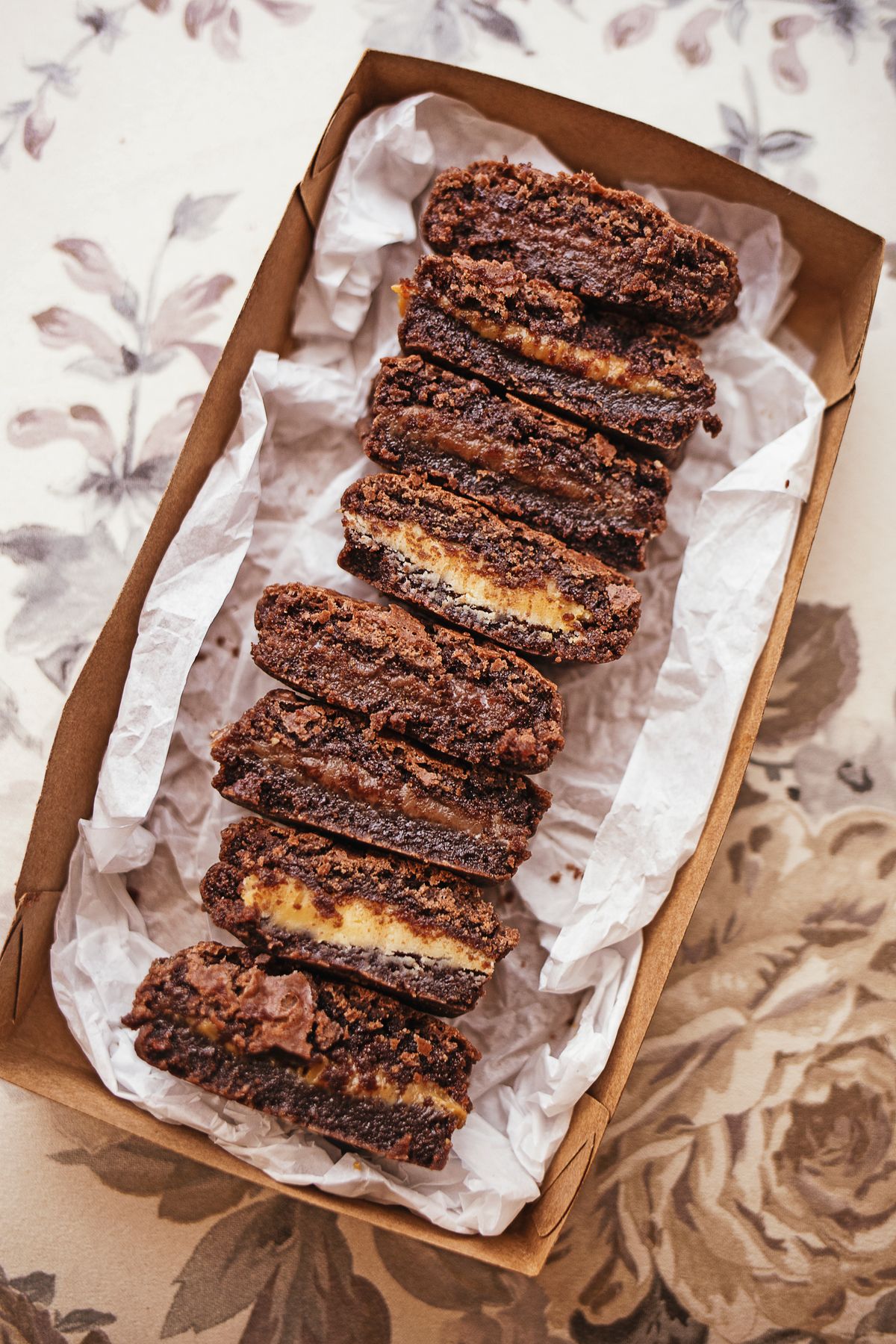 Assorted Brownie Tray, 12 pieces alternate view