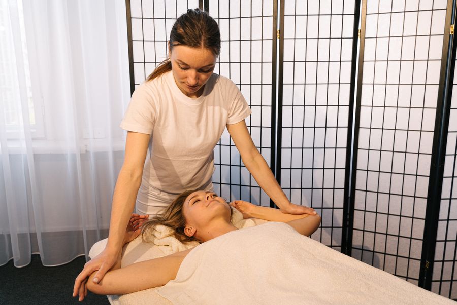Aroma essential oil massage
