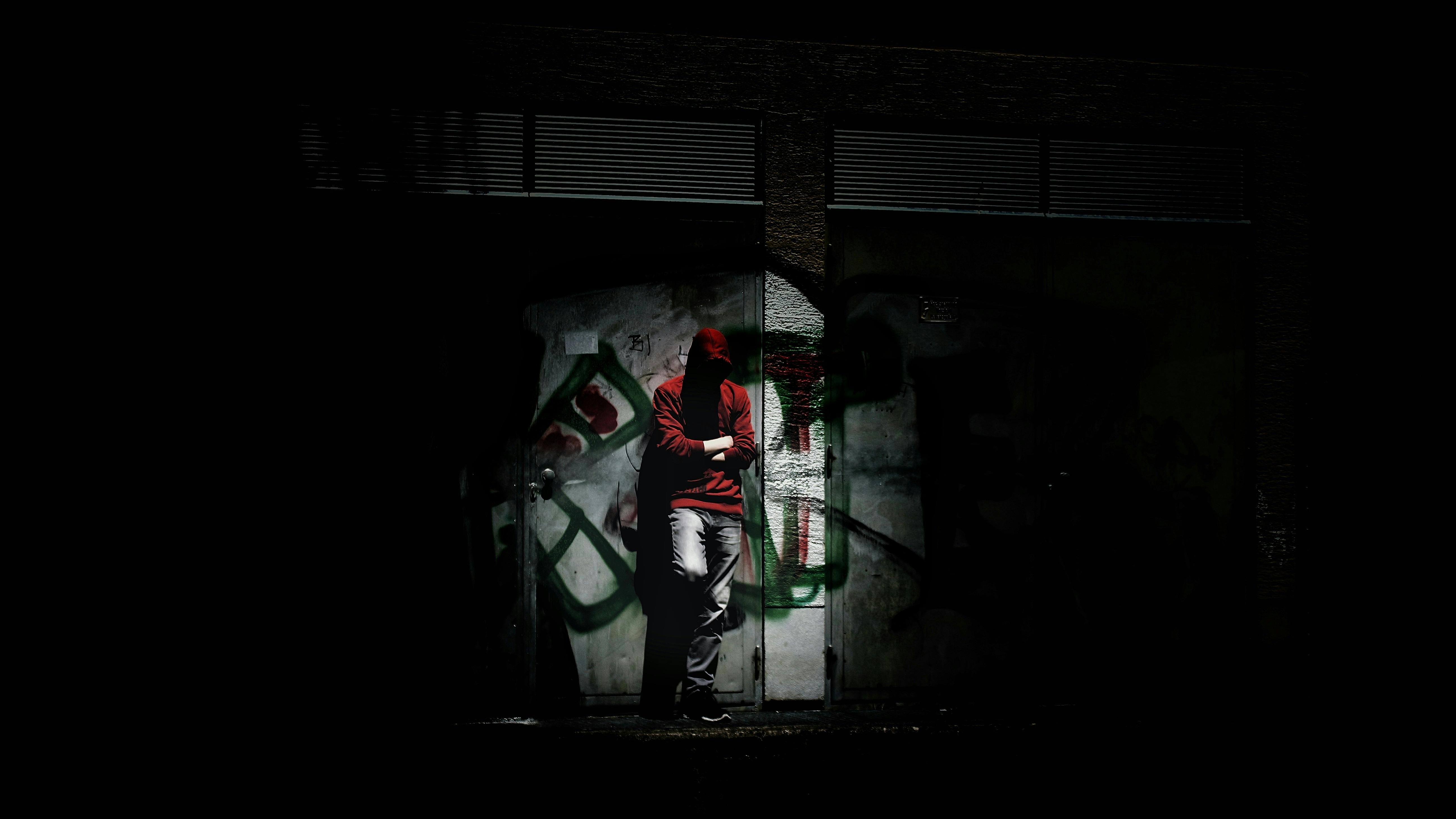 A broken chain symbolizing freedom