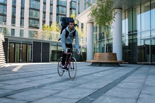 Foto d'estoc gratuïta de arquitectura moderna, bici, bicicleta