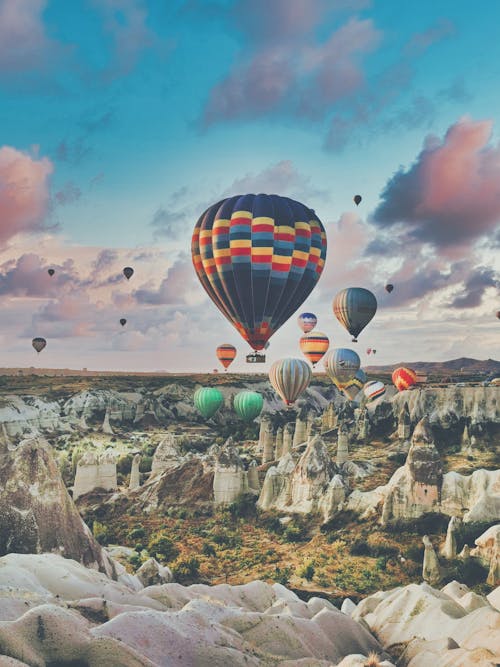 Kostenloses Stock Foto zu blauer himmel, cappadocia, festival