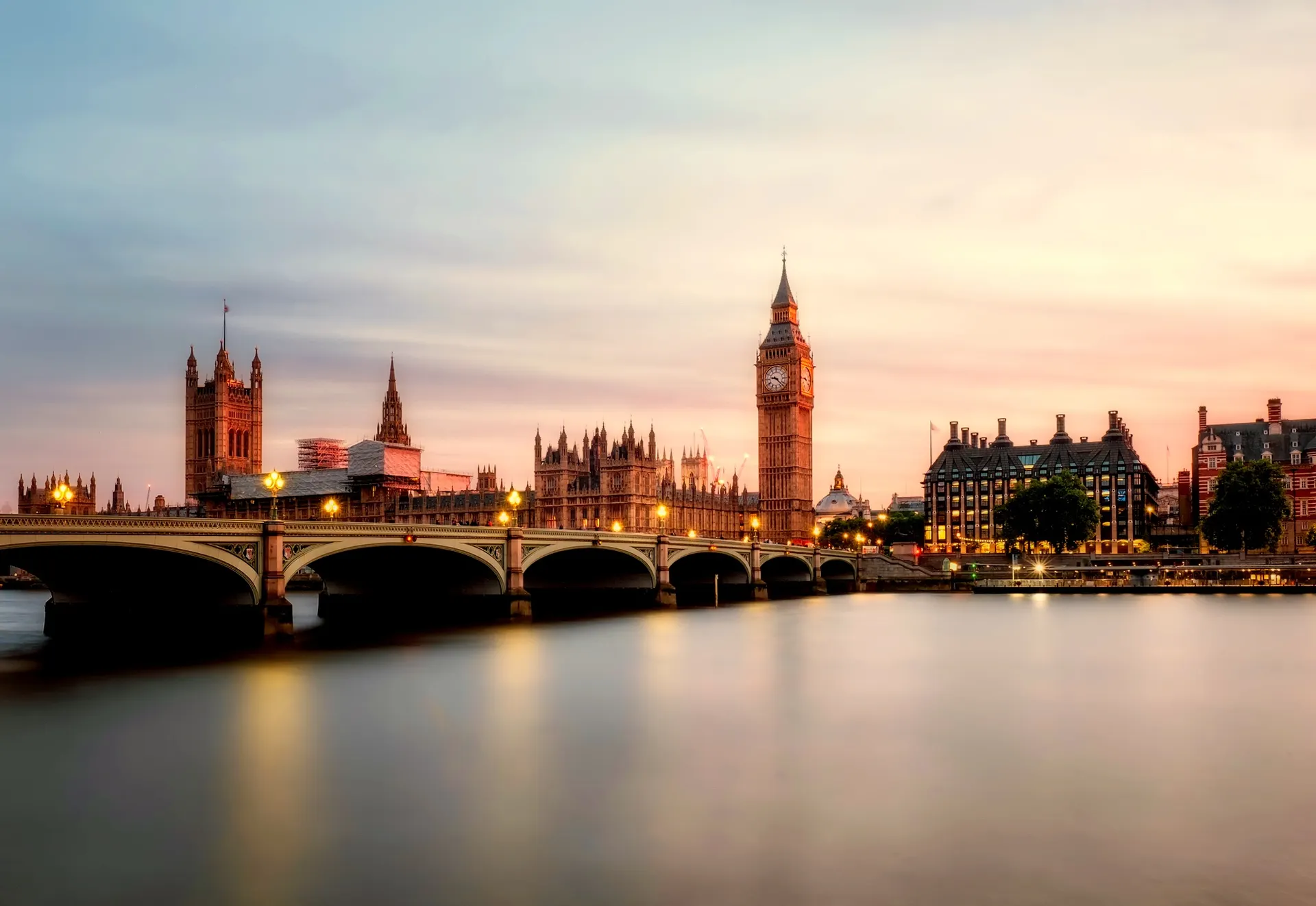 100+ London Instagram Captions for Your United Kingdom Photos