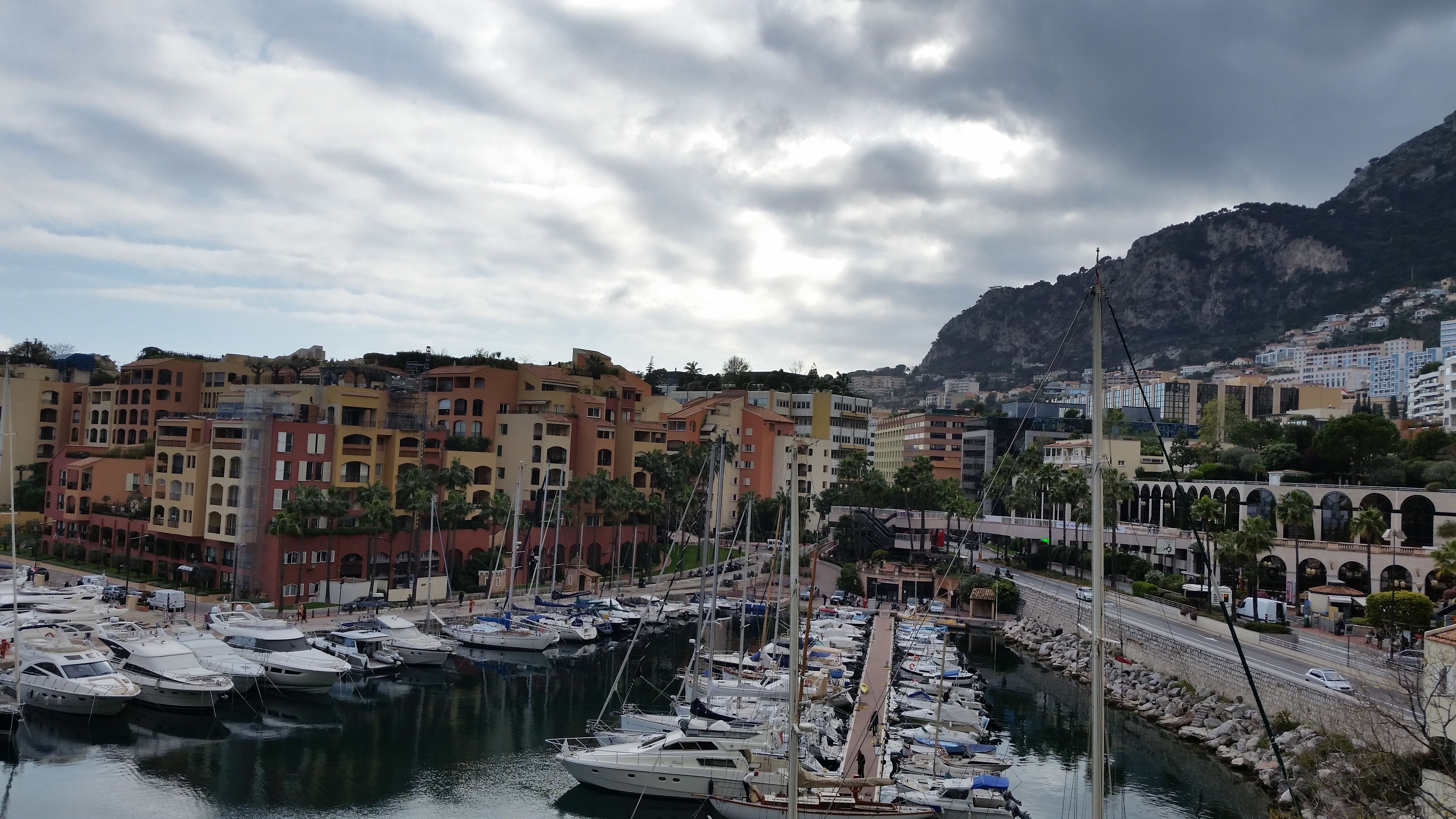 Os melhores passeios de natureza na Andaluzia: trilhas, Caminito del Rey e caiaque em Nerja