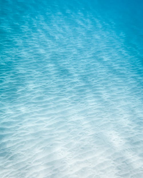 Free Blue and White Body of Water Stock Photo
