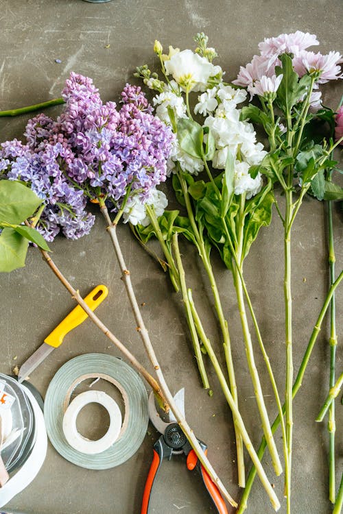 Free The Process of Making a Flower Bouquet Stock Photo