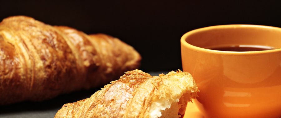 Croissant et café