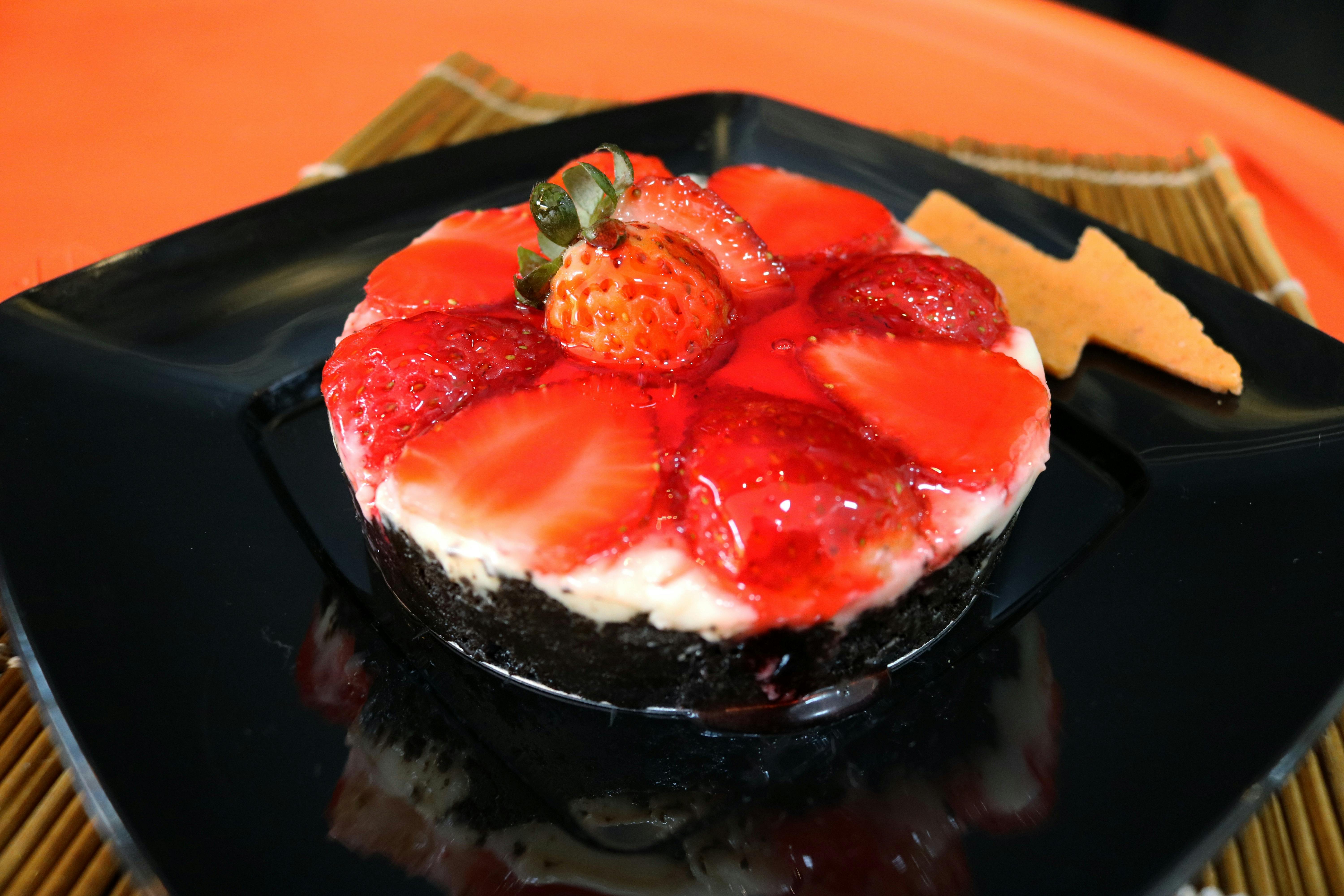 Free stock photo of plate, red, fruits, dessert