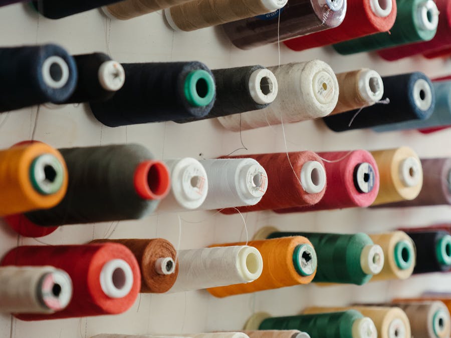 What makes a reel get more views?