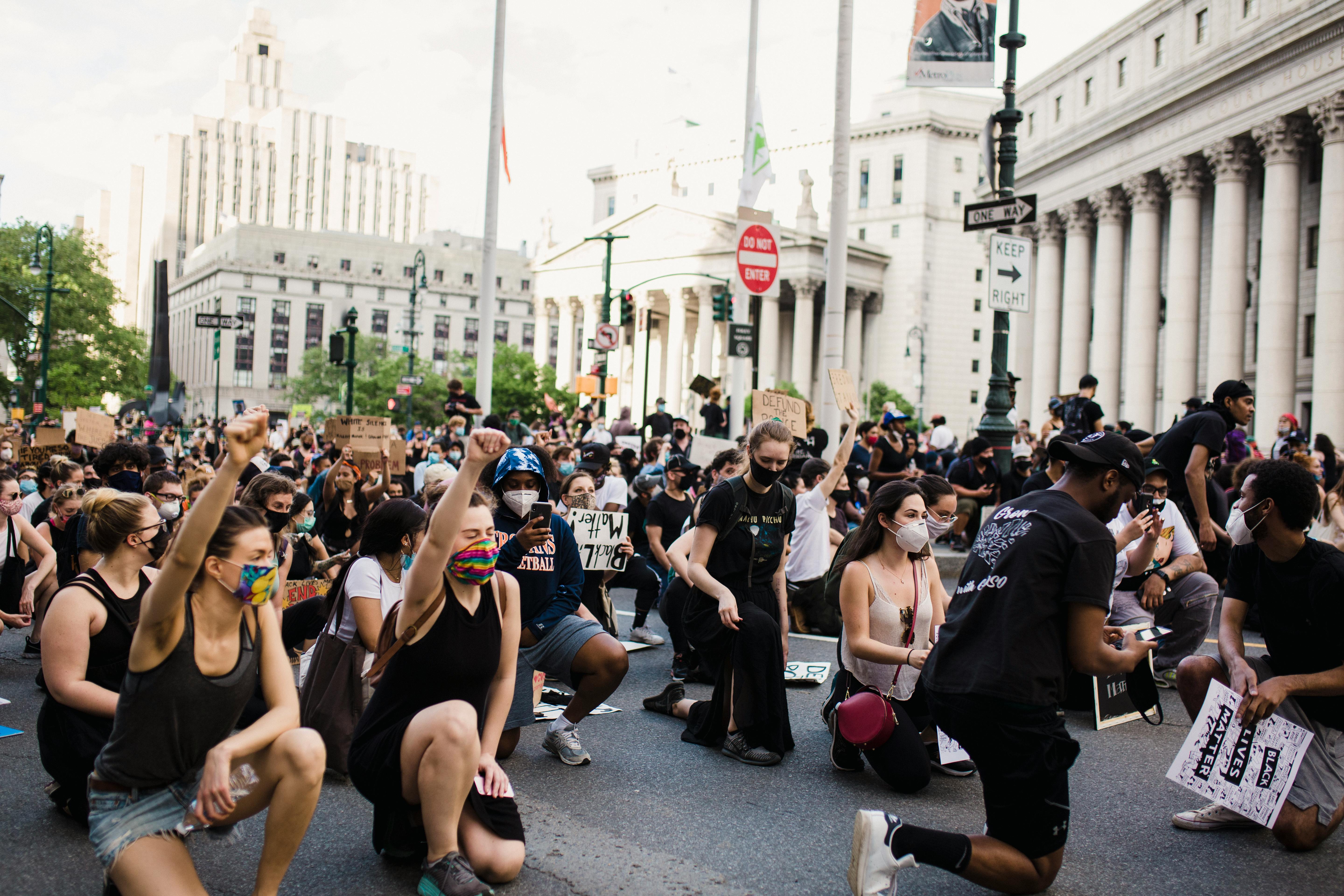 Crowd of Protesters Kneeling · Free Stock Photo