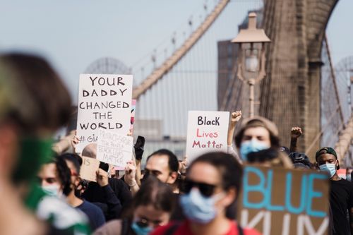 Free Protestors march on the Brooklyn Bridge for Black Lives Matter. Stock Photo