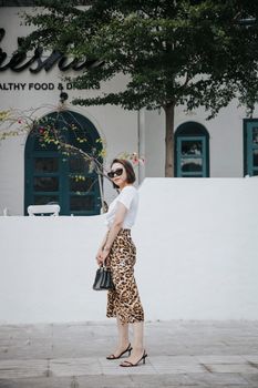 Como Usar Saia Lápis com Animal Print - imagem 4