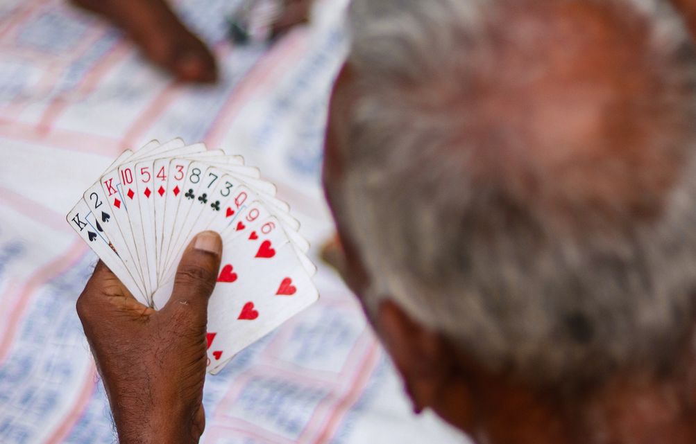 Online Casino: Spielautomaten und Live-Spiele im Überblick