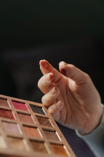 Makeup: Percantik Diri dengan Produk Berkualitas Makeup: Percantik Diri dengan Produk Berkualitas