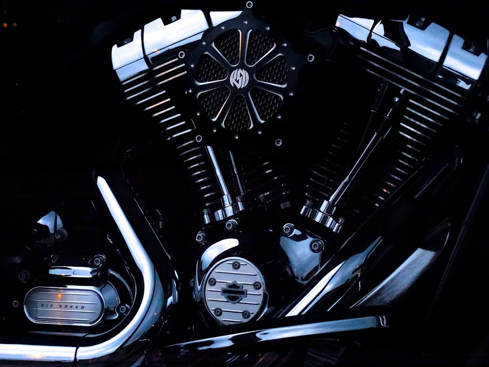 無料 黒のオートバイエンジン 写真素材