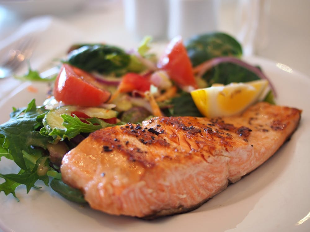 Pour une maman qui aime cuisiner ou préparer de bons petits plats, les ustensiles de cuisine seront toujours appréciés.