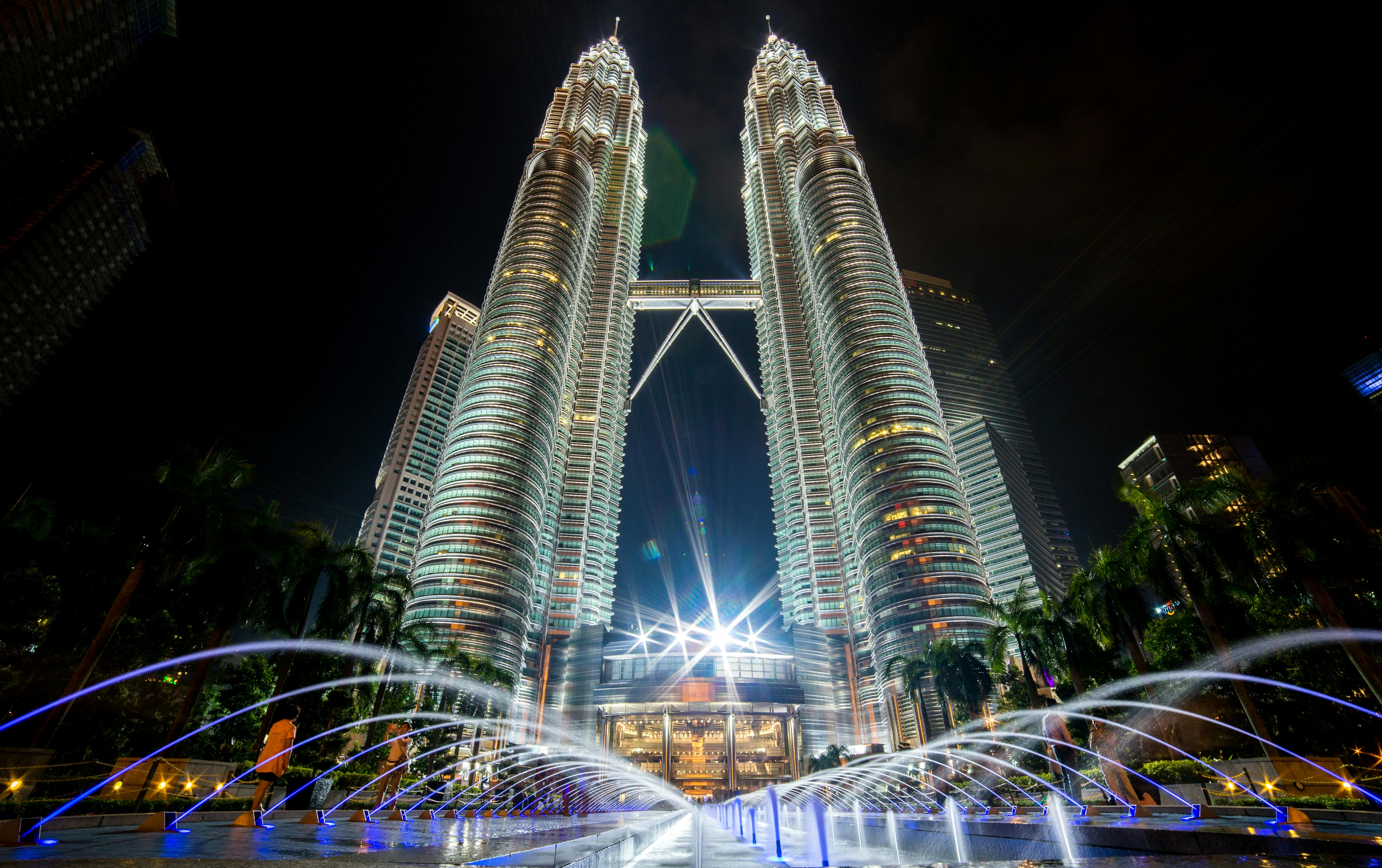Petronas Tower, Malaysia · Free Stock Photo