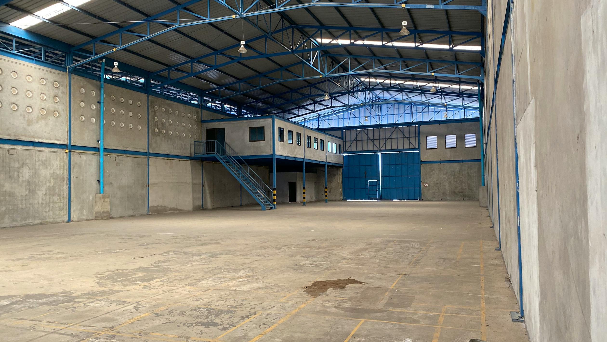 Photo of An Empty Warehouse · Free Stock Photo