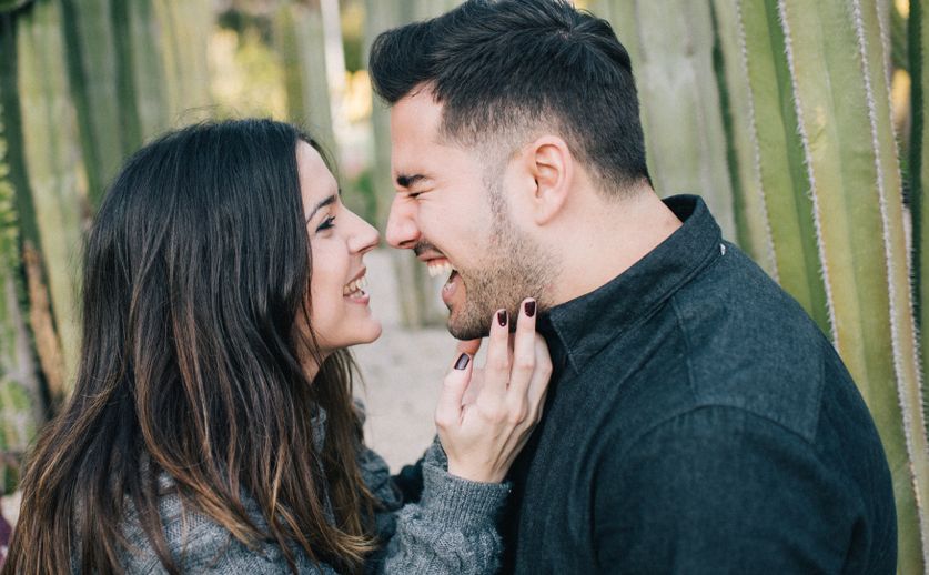 Online dating: starting a conversation on a niche platform