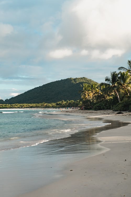 Foto profissional grátis de águas calmas, ao ar livre, ilha