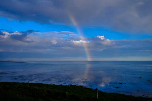 Foto Des Regenbogens über Horizont