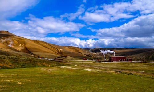 Braune Berge Unter Bewölktem Himmel