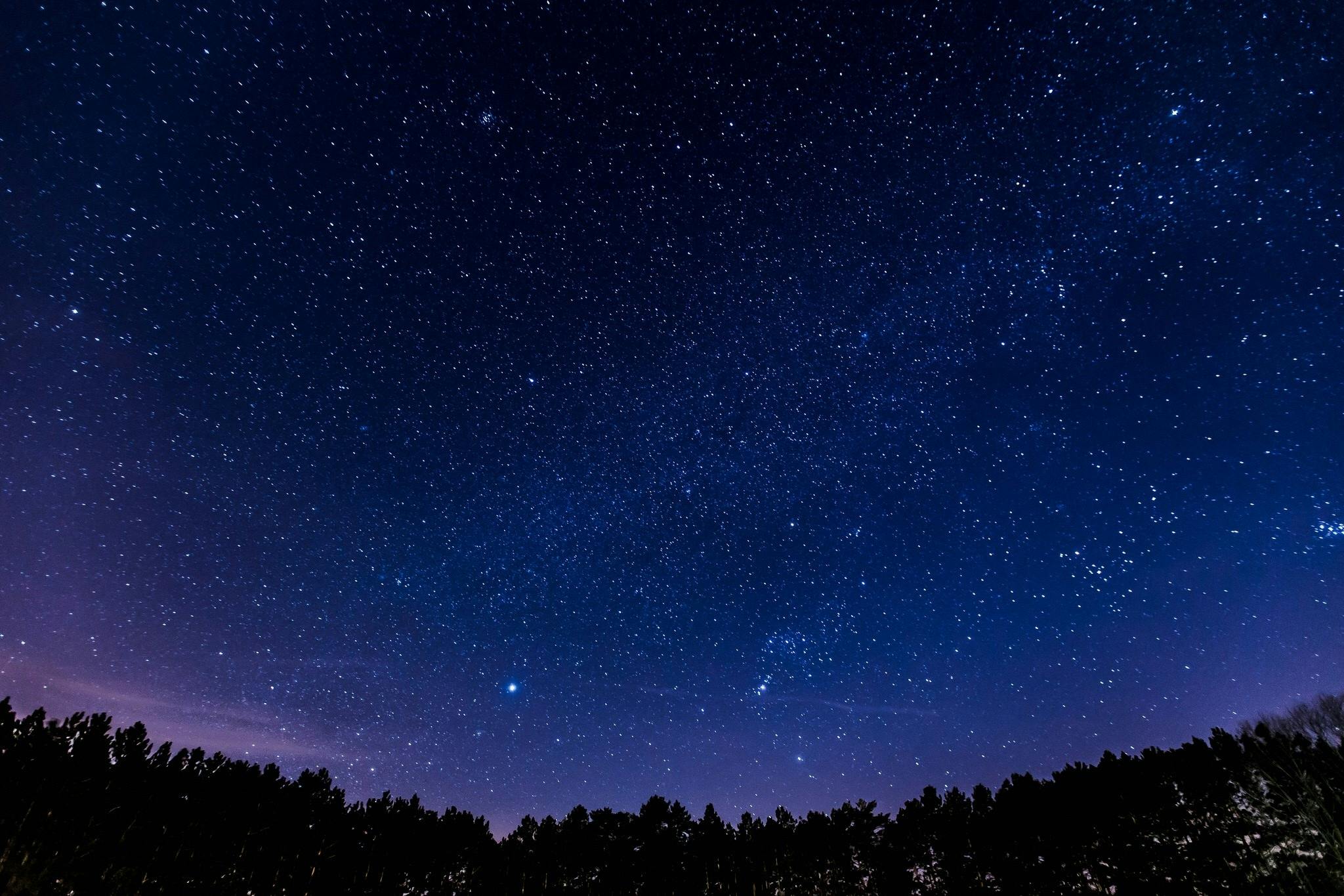 きらめく 夜 夜空の無料の写真素材